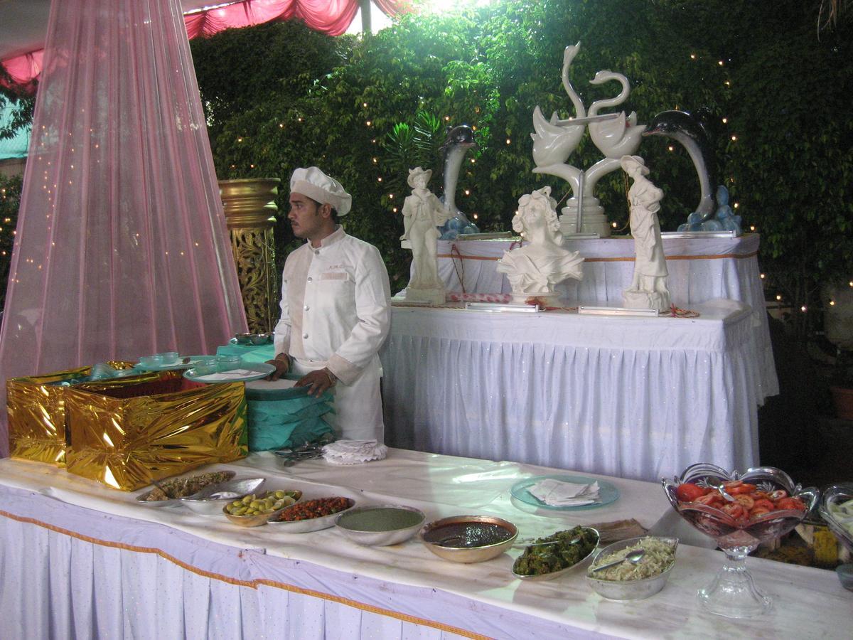 Hotel Ayodhya Kolhapur Eksteriør billede