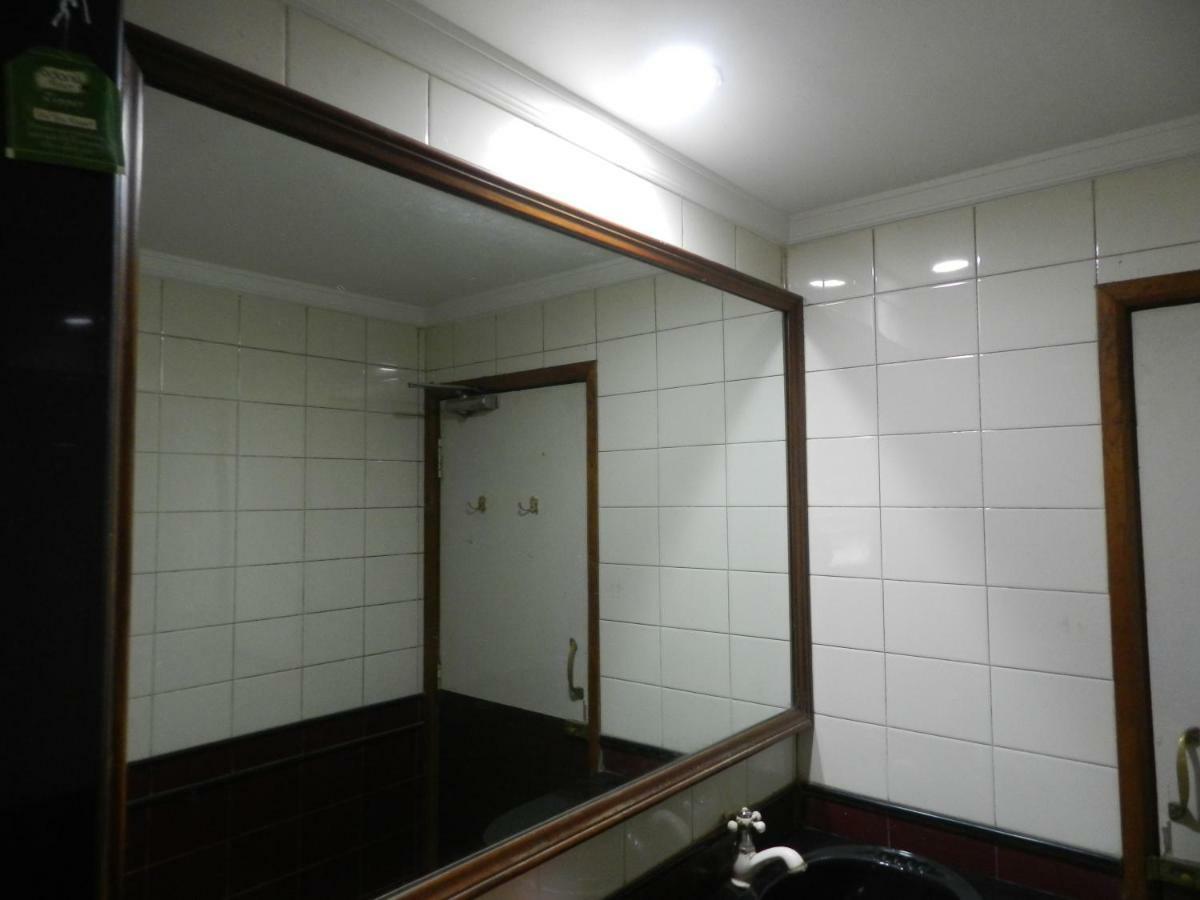 Hotel Ayodhya Kolhapur Eksteriør billede